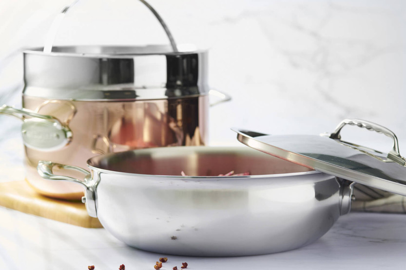 De Buyer Affinity 28 cm 5-lags konveks sauterpande i rustfrit stål med låg