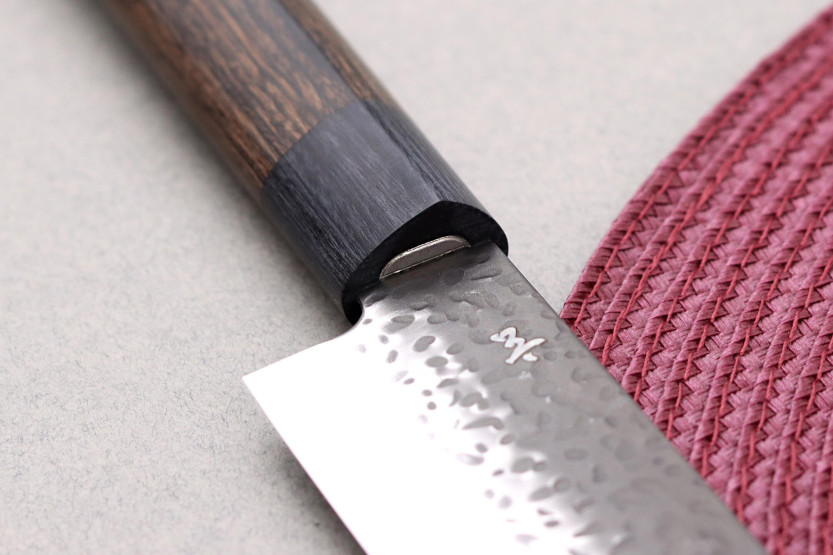 Faca nakiri japonesa Shizu Hamono Gen VG10 Damascus 13cm