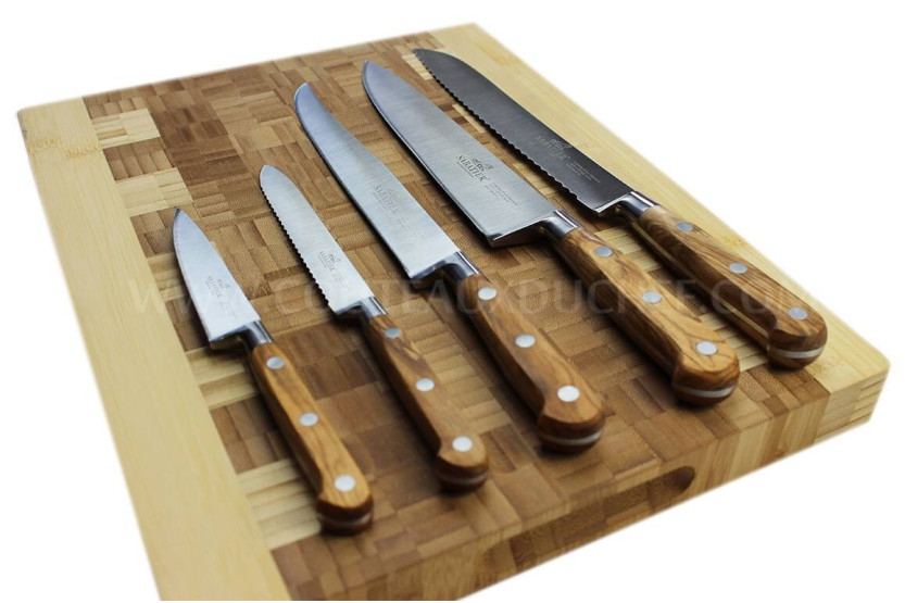 SABATIER Provencao-blokk i hvitlakkert oliventre 5 smidde kniver i rustfritt stål