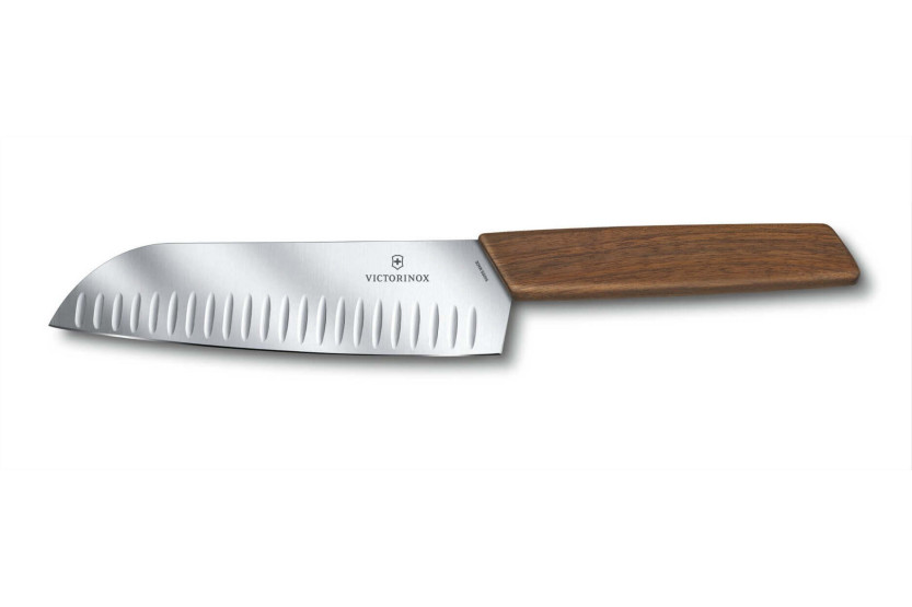 Blokk med 6 Victorinox Swiss Modern kjøkkenkniver med håndtak i valnøtt