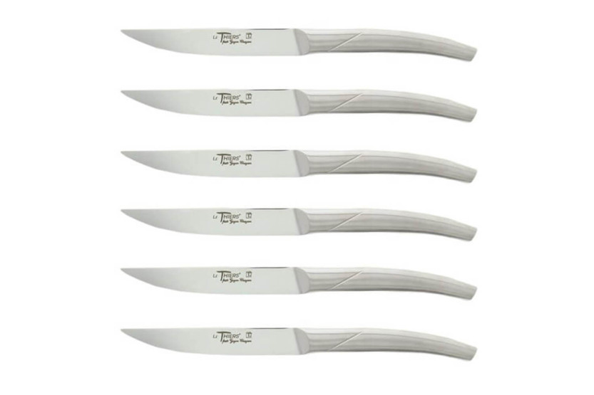 Sett med 6 Le Thiers Goyon-Chazeau smidde bordkniver i ett stykke