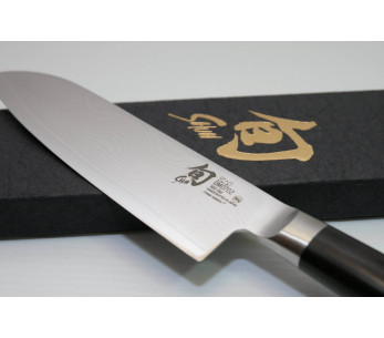 Conjunto de tábuas de corte em carvalho KAI + 3 facas Shun Classic 2