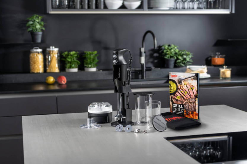 Set nero Bamix Barbecue M200 Deluxe - accessori + grembiule + ricettario