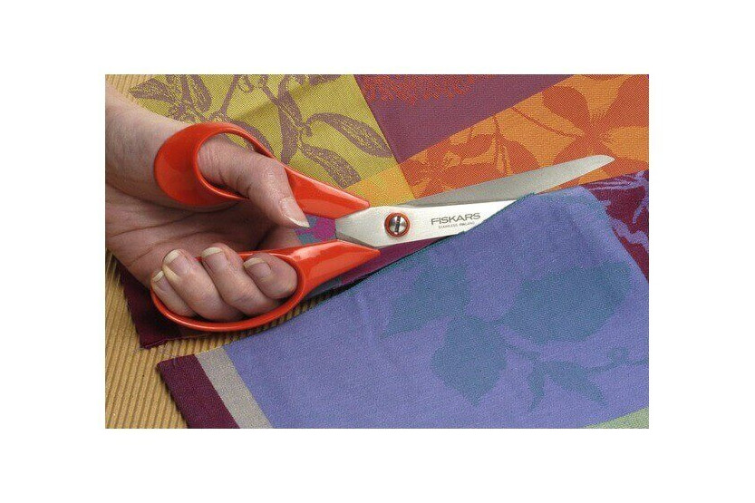 Fiskars universalsaks for venstrehendte 21 cm i rustfritt stål