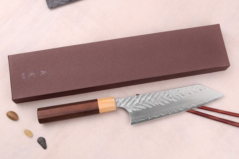 Faca bunka japonesa artesanal Yoshimi Kato SPG Strix V-Tsuchime de 16,5 cm