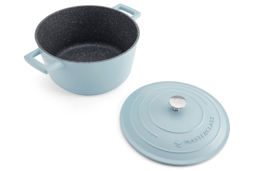 MasterClass cacerola de inducción de aluminio fundido azul pastel 4L