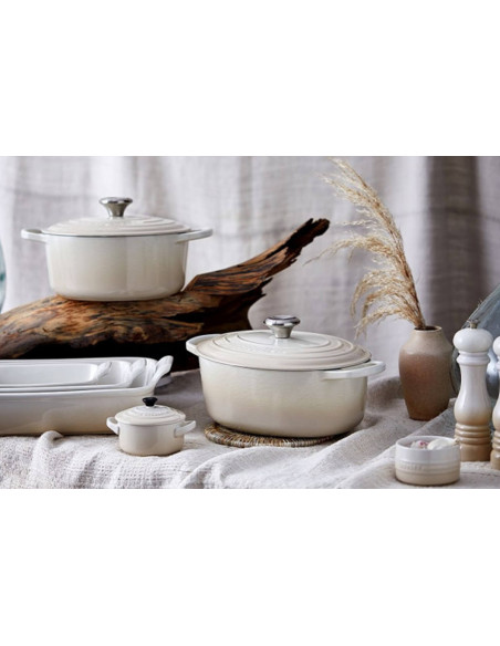 Le Creuset Signature emaloitu valurautainen soikea kattila 29cm Meringue (marenki)