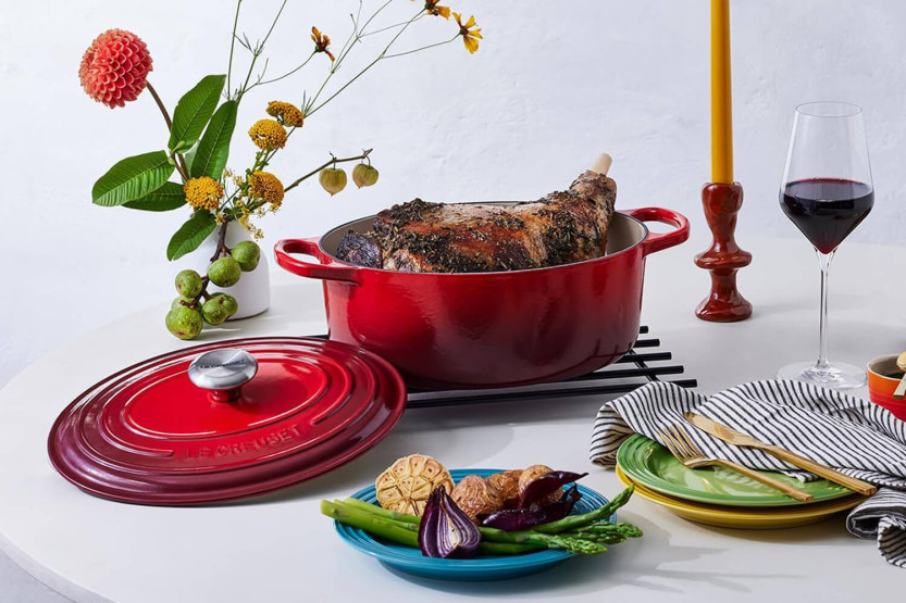 Le Creuset Signature emaloitu valurautainen soikea kattila 33cm Cerise