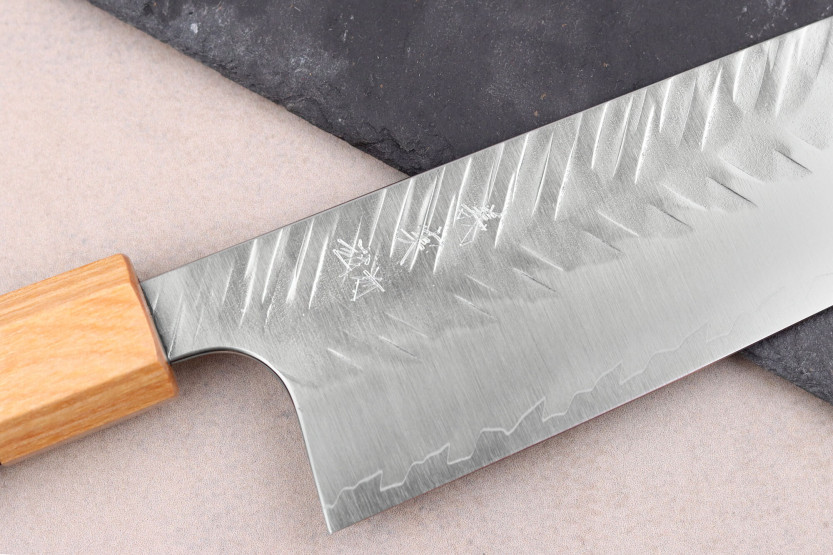 Couteau santoku 16,5cm japonais artisanal Yoshimi Kato SPG Strix V-Tsuchime
