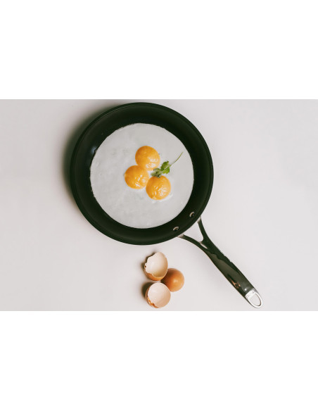 Cristel Castel'Pro Ultralu non-stick stekepanne i smidd aluminium med Ceraliss+-belegg