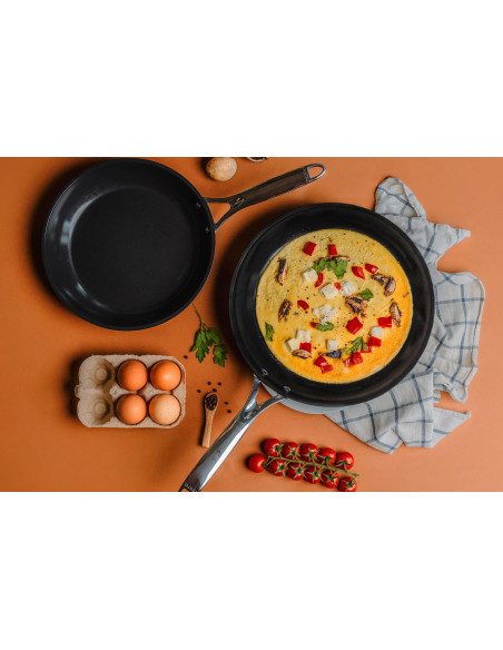 Cristel Castel'Pro Ultralu non-stick stekepanne i smidd aluminium med Ceraliss+-belegg