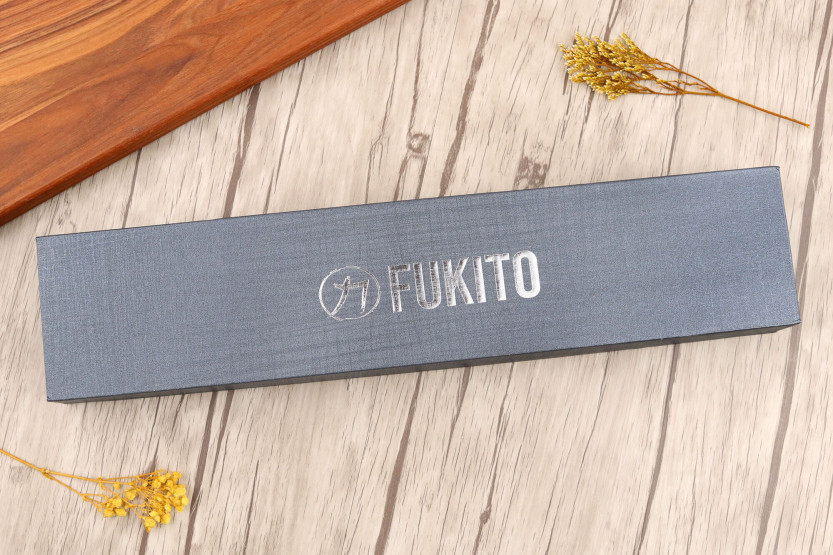 20 cm Fukito Ebony Damaskus VG10 sujihiki-kniv
