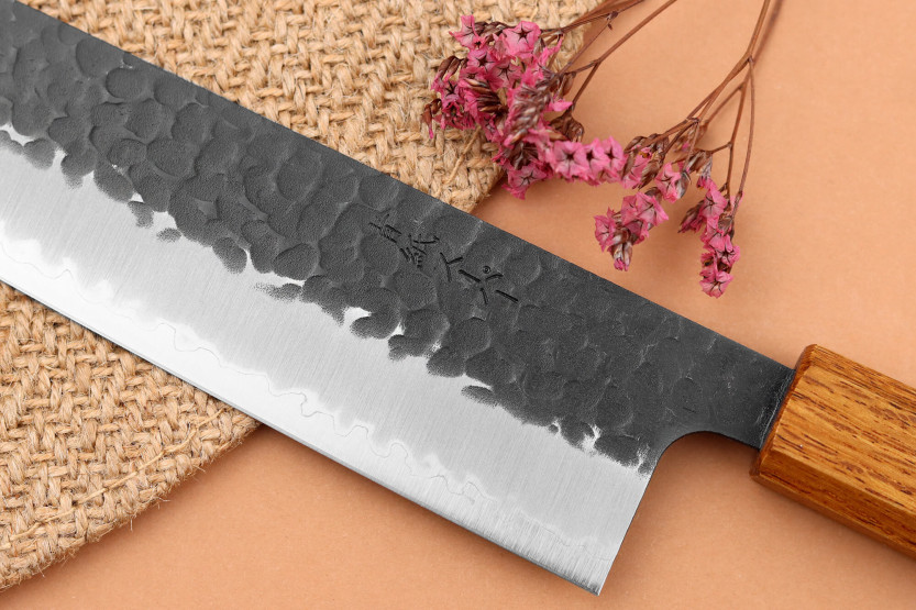 Coltello kiritsuke 21 cm Yuzo Black AS rovere bruciato Artigianato giapponese