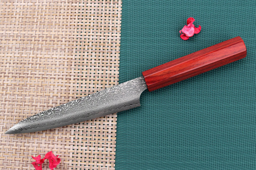 Faca utilitária japonesa artesanal Kei Kobayashi SG2 Damascus 15cm