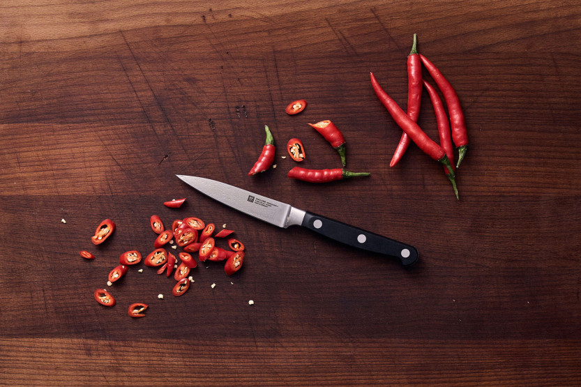 Zwilling Professional "S" 10cm taottu ruostumattomasta teräksestä valmistettu kuorintaveitsi
