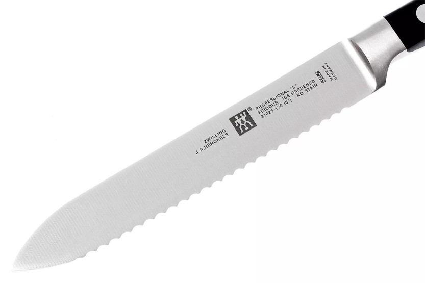 Zwilling Professional "S" 13 cm smidd universalkniv i rustfritt stål med takket egg