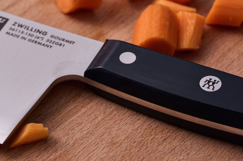 ZWILLING Gourmetkniv 15 cm med naglet håndtak