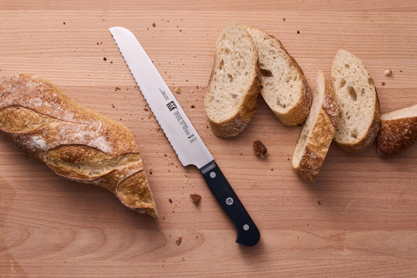 ZWILLING Cuchillo de pan Gourmet 20cm mango remachado