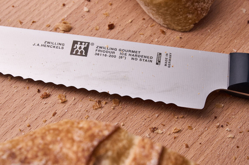 Faca de pão ZWILLING Gourmet 20cm cabo rebitado