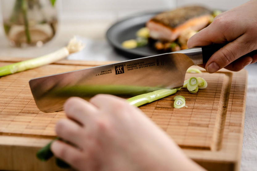 Zwilling Pro 17cm taottu nakiri veitsi