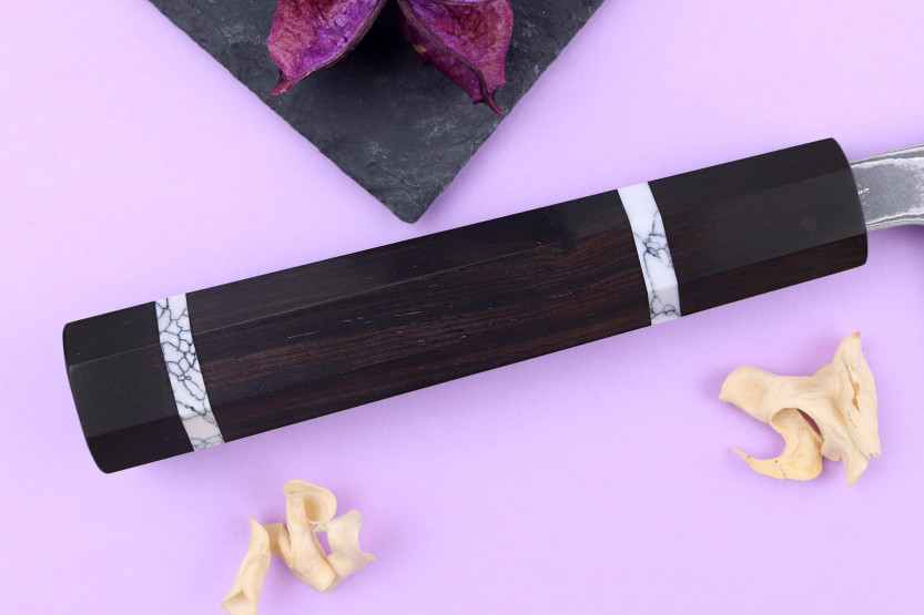 16,5cm Yuzo SG2 Damascus Kankou Silver santoku veitsi, japanilaista käsityötä.
