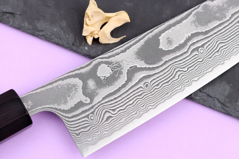 Faca de chef kiritsuke de 21 cm Yuzo Kanko Damascus SG2 feita à mão no Japão