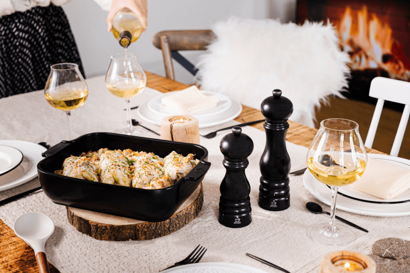 Assadeira retangular em cerâmica com acabamento acetinado preto Peugeot Appolia