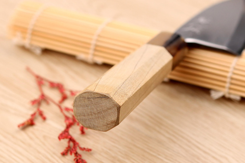 Nakamura Kaishin Saku WS2 15cm deba japansk handgjord kniv i magnolia