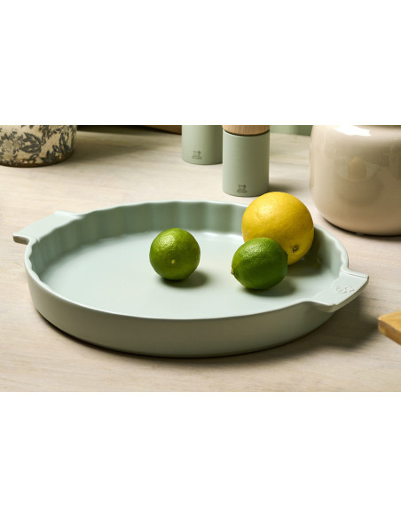 Peugeot Appolia Tourtière i salviagrön keramik, diameter 28 cm