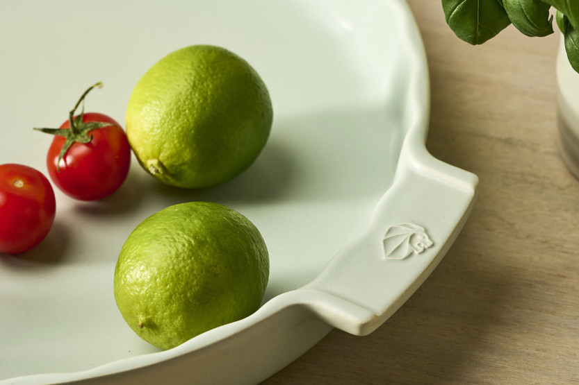 Peugeot Appolia saliegroene keramische taartschaal 30cm diameter