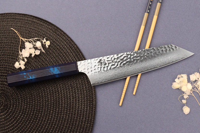 Sakai Takayuki Kashi Urushi VG10 damaskusblått handtag 19cm japansk kiritsukekniv