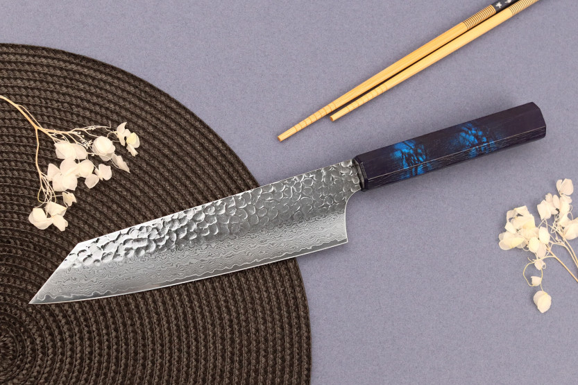 Sakai Takayuki Kashi Urushi VG10 damascus blauw heft 19cm Japans kiritsuke mes