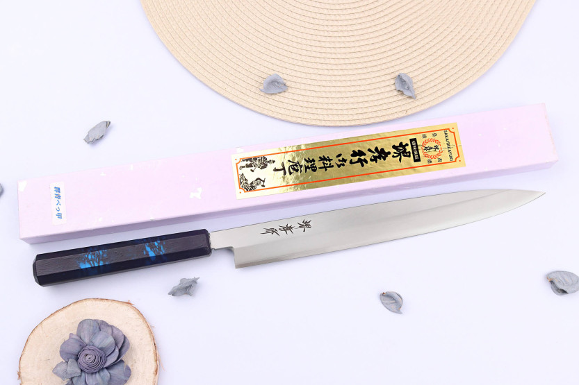 Japanisches Yanagiba-Messer 27cm Sakai Takayuki Nanairo Griff aus blau lackiertem Harz