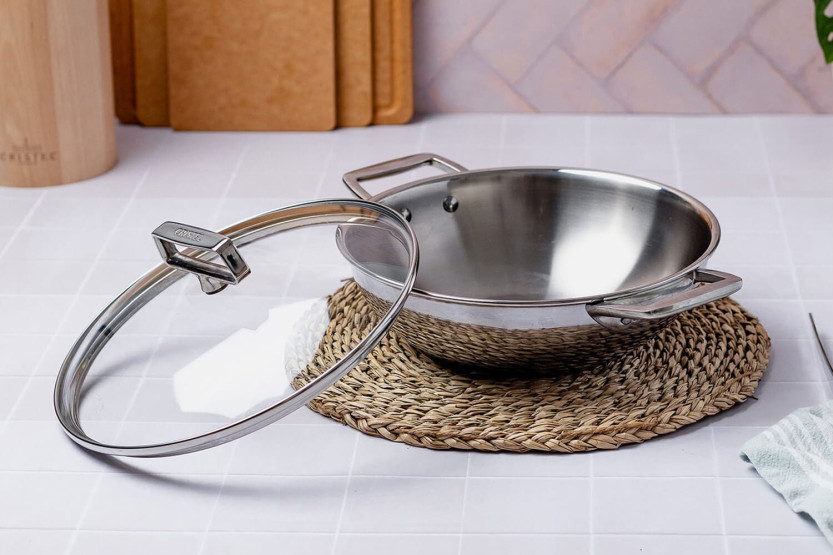 Wok Cristel Castel'Pro 28 cm i 18/10 rustfrit stål 3-lags 2 faste håndtag med låg