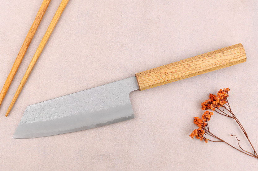 Sakai Kikumori TS10 14cm tammi bunka veitsi - Japanilainen käsintehty veitsi.