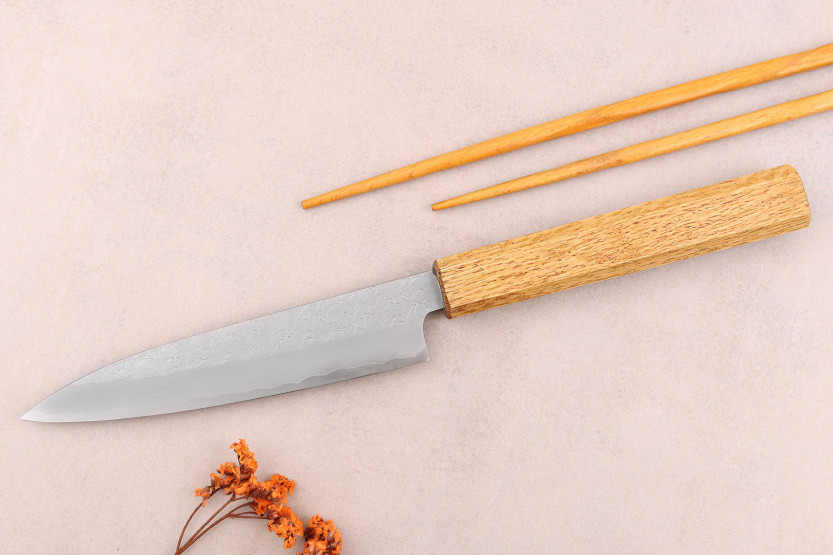13,5cm japanisches handgefertigtes Universalmesser Sakai Kikumori TS10 aus Eiche