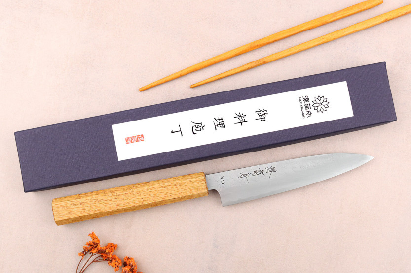 Sakai Kikumori TS10 13,5cm japanilainen askarteluveitsi tammesta