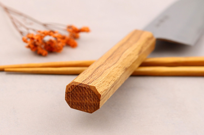 Sakai Kikumori TS10 16,5cm Japanese santoku knife in oak