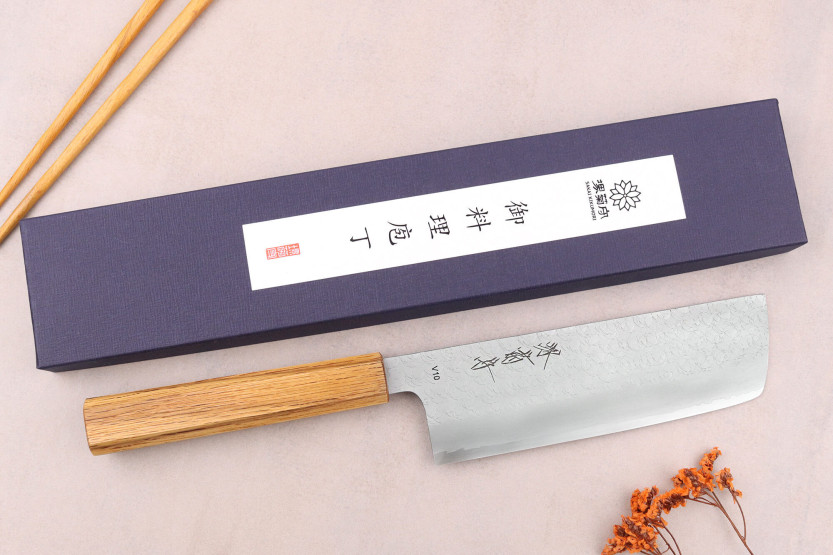 Faca nakiri japonesa Sakai Kikumori TS10 16,5cm em carvalho