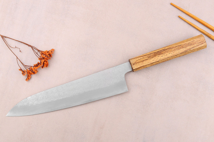 Faca de chef japonesa Sakai Kikumori TS10 21cm em carvalho
