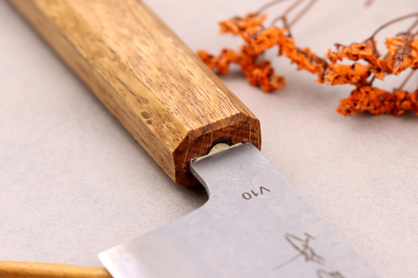 Sakai Kikumori TS10 21 cm japansk kokkekniv i egetræ