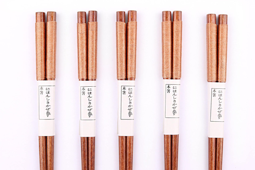 Set of 5 pairs of wooden Kutoyama chopsticks 23cm