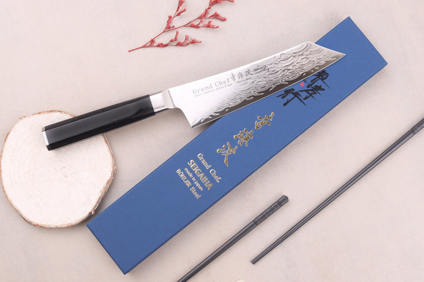 Sakai Takayuki Grand Chef Seigaiha 16cm santoku mes