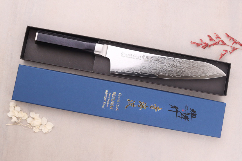 Sakai Takayuki Grand Chef Seigaiha Damascus 21 cm kokkekniv, 45 lag