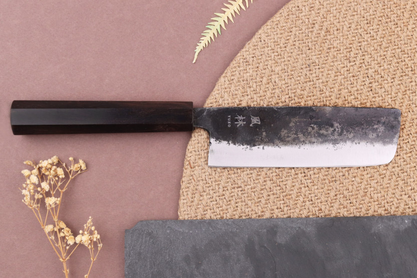 Yuzo Shinju BS2 12 cm håndlaget japansk nakiri-kniv
