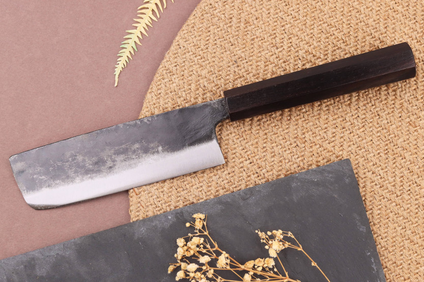 Yuzo Shinju BS2 12 cm håndlavet japansk nakiri-kniv