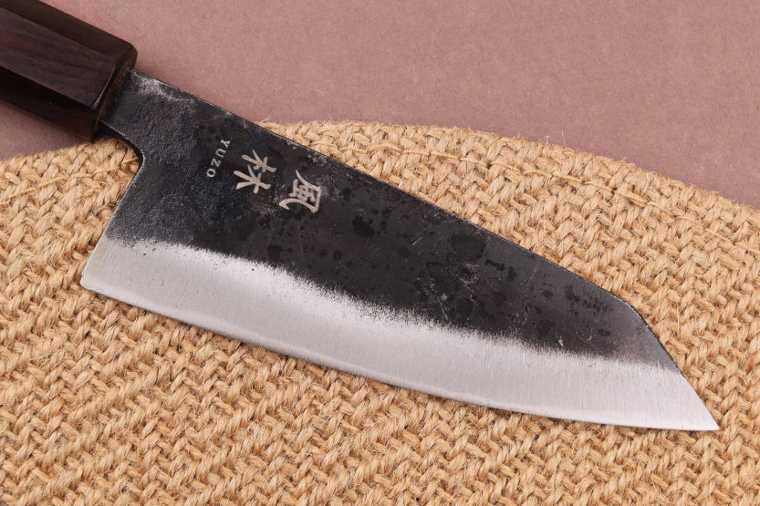 Faca japonesa ko bunka Yuzo Shinju BS2 de 12 cm feita à mão