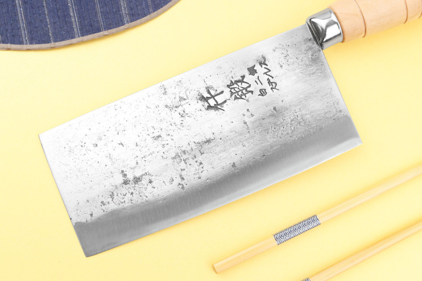 Hatsukokoro Sentan Migaki 17cm Cuchillo de cocina tradicional chino japonés en madera de arce