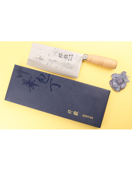 Hatsukokoro Sentan Migaki 17cm Cuchillo de cocina tradicional chino japonés en madera de arce