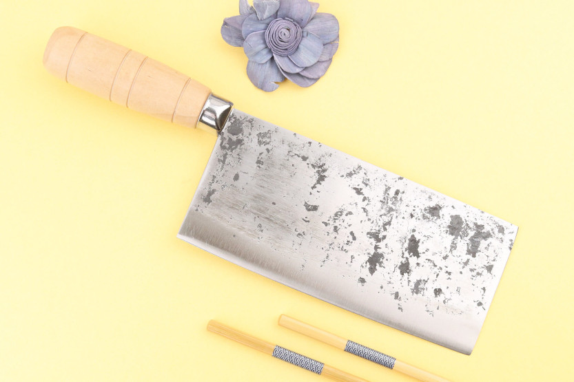 Faca de chef japonesa tradicional chinesa Hatsukokoro Sentan Migaki 17 cm em madeira de ácer
